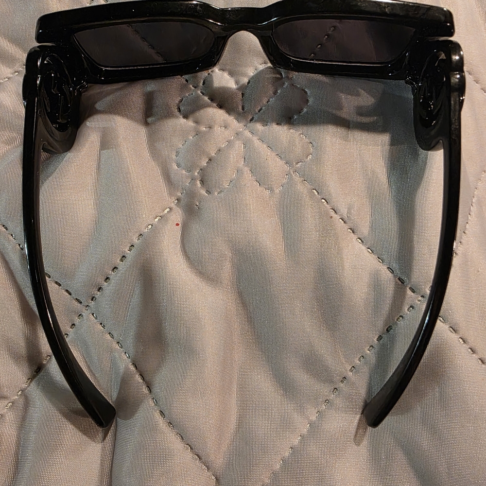 USED...Gucci Black Rectangular Sunglasses - image 4